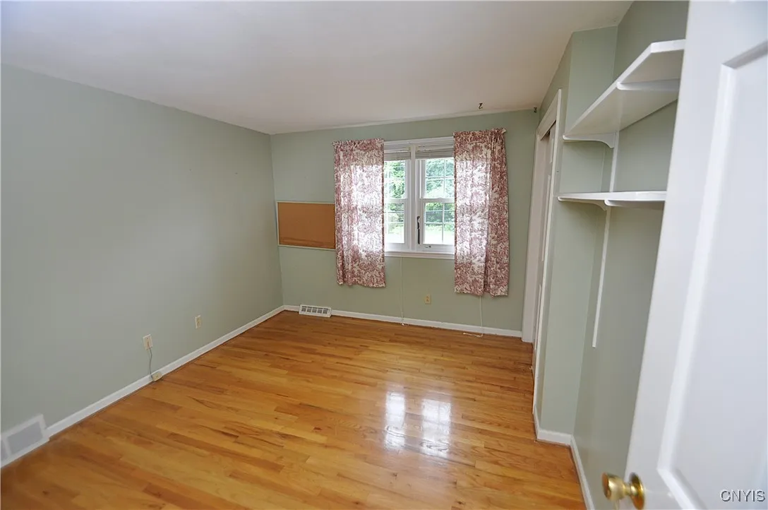 4648 Glencliffe Road, Manlius, New York 13104, Manlius, New York 13104, 4 Bedrooms Bedrooms, 8 Rooms Rooms,2 BathroomsBathrooms,Residential,For Sale,4648 Glencliffe Road, Manlius, New York 13104,S1612210