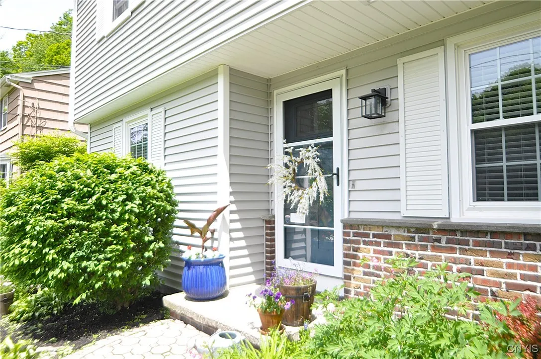 4648 Glencliffe Road, Manlius, New York 13104, Manlius, New York 13104, 4 Bedrooms Bedrooms, 8 Rooms Rooms,2 BathroomsBathrooms,Residential,For Sale,4648 Glencliffe Road, Manlius, New York 13104,S1612210