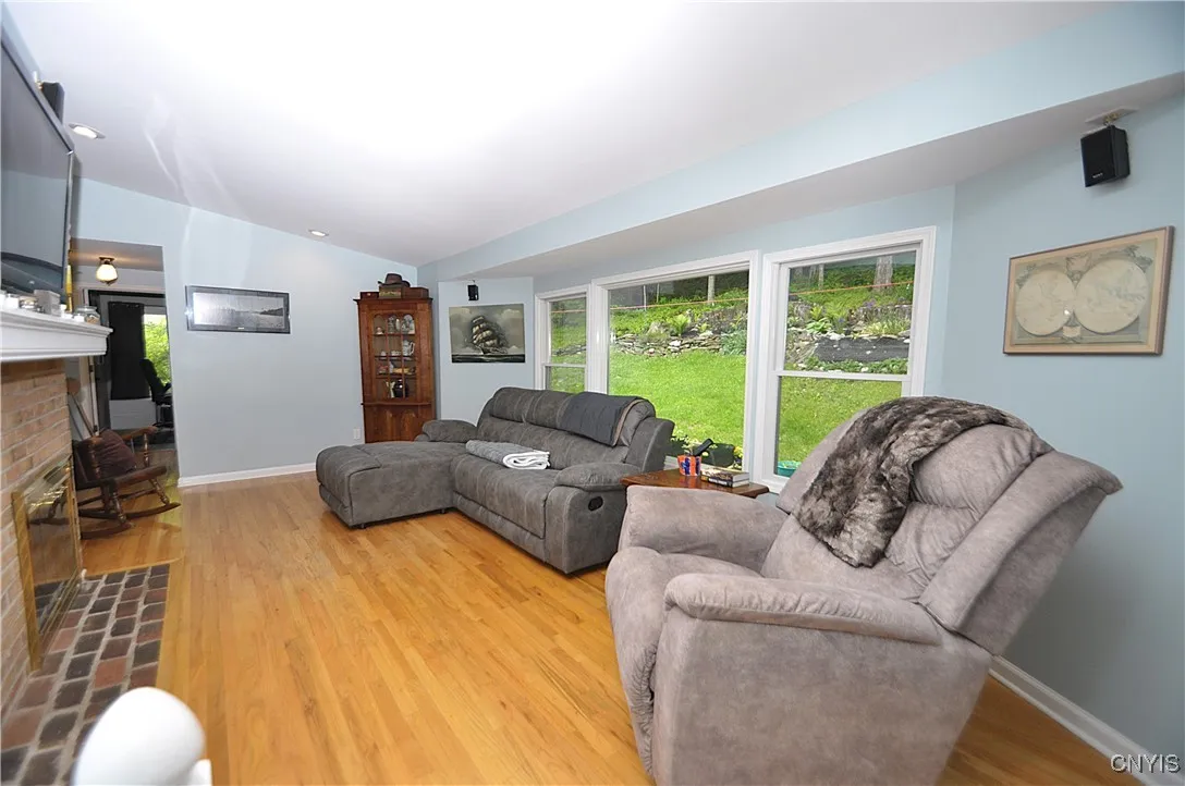 4648 Glencliffe Road, Manlius, New York 13104, Manlius, New York 13104, 4 Bedrooms Bedrooms, 8 Rooms Rooms,2 BathroomsBathrooms,Residential,For Sale,4648 Glencliffe Road, Manlius, New York 13104,S1612210