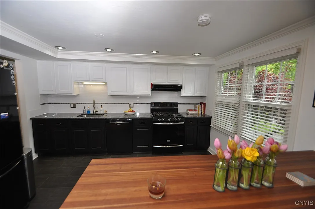 4648 Glencliffe Road, Manlius, New York 13104, Manlius, New York 13104, 4 Bedrooms Bedrooms, 8 Rooms Rooms,2 BathroomsBathrooms,Residential,For Sale,4648 Glencliffe Road, Manlius, New York 13104,S1612210
