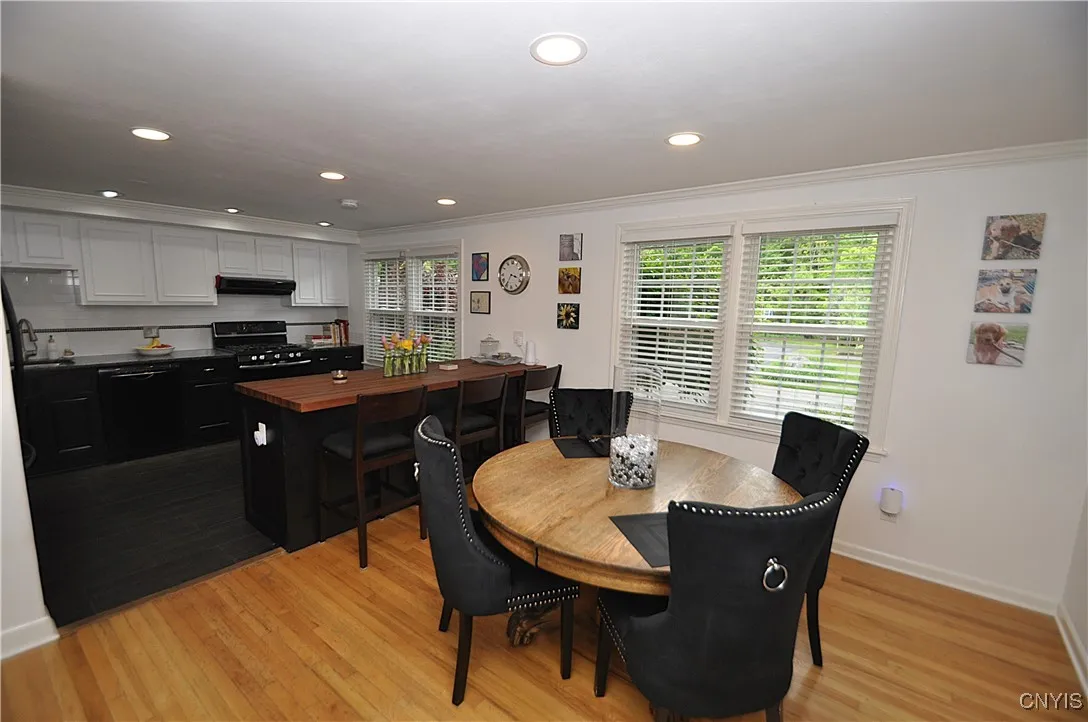 4648 Glencliffe Road, Manlius, New York 13104, Manlius, New York 13104, 4 Bedrooms Bedrooms, 8 Rooms Rooms,2 BathroomsBathrooms,Residential,For Sale,4648 Glencliffe Road, Manlius, New York 13104,S1612210
