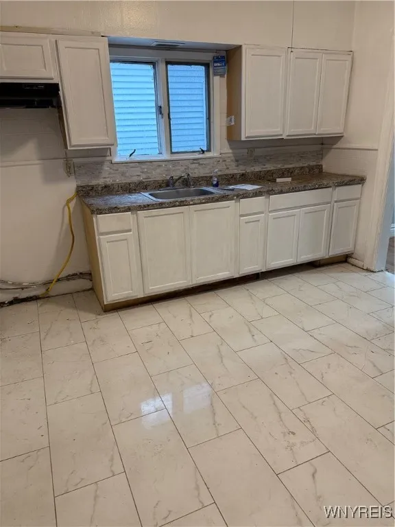 53 Warring Avenue, Buffalo, New York 14211, Buffalo, New York 14211, 4 Bedrooms Bedrooms, 8 Rooms Rooms,1 BathroomBathrooms,Residential,For Sale,53 Warring Avenue, Buffalo, New York 14211,B1613232