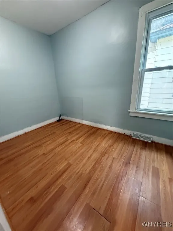 53 Warring Avenue, Buffalo, New York 14211, Buffalo, New York 14211, 4 Bedrooms Bedrooms, 8 Rooms Rooms,1 BathroomBathrooms,Residential,For Sale,53 Warring Avenue, Buffalo, New York 14211,B1613232