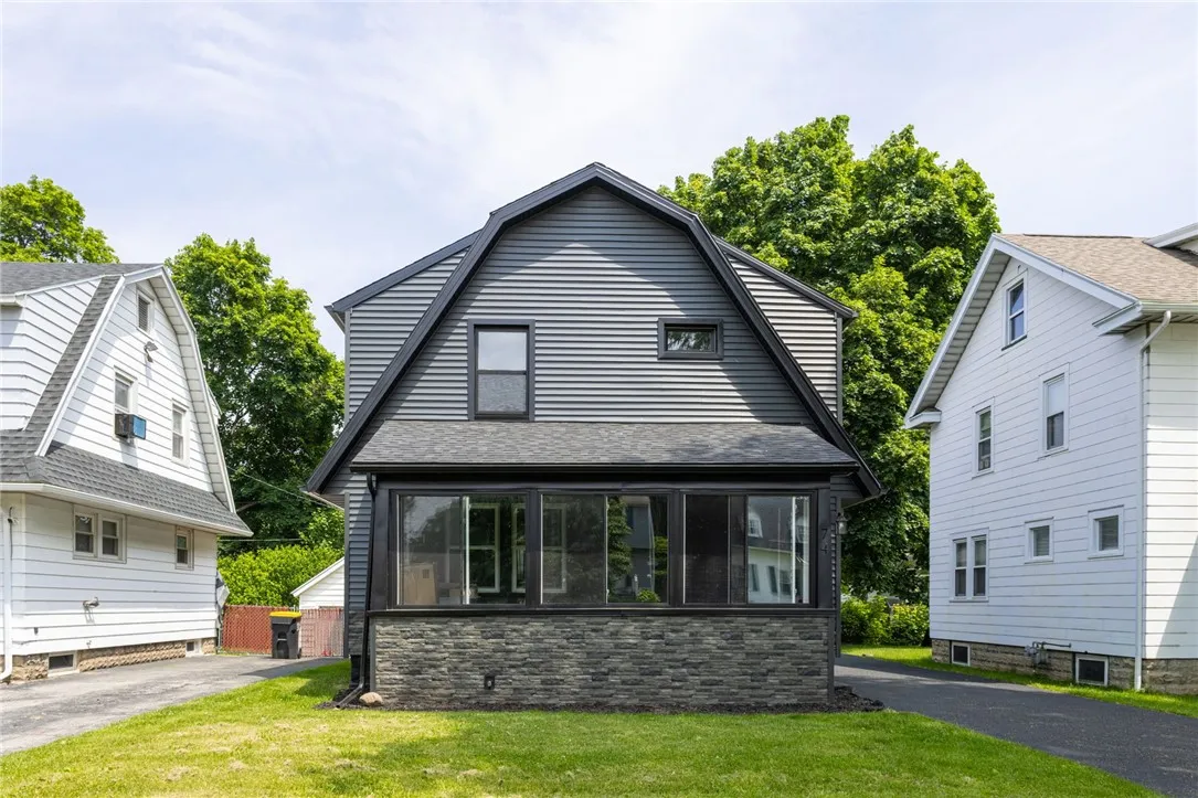 74 Everett St, Greece, New York 14615, Greece, New York 14615, 3 Bedrooms Bedrooms, 7 Rooms Rooms,1 BathroomBathrooms,Residential,Closed,74 Everett St, Greece, New York 14615,R1613598
