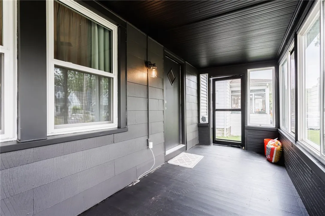 74 Everett St, Greece, New York 14615, Greece, New York 14615, 3 Bedrooms Bedrooms, 7 Rooms Rooms,1 BathroomBathrooms,Residential,Closed,74 Everett St, Greece, New York 14615,R1613598