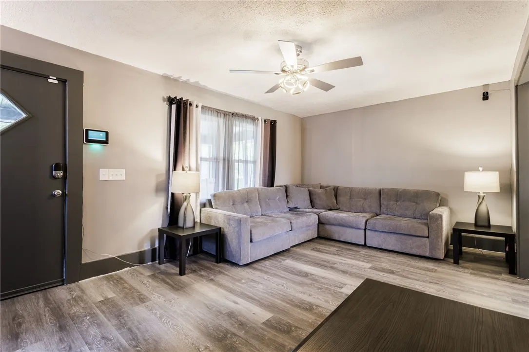74 Everett St, Greece, New York 14615, Greece, New York 14615, 3 Bedrooms Bedrooms, 7 Rooms Rooms,1 BathroomBathrooms,Residential,Closed,74 Everett St, Greece, New York 14615,R1613598
