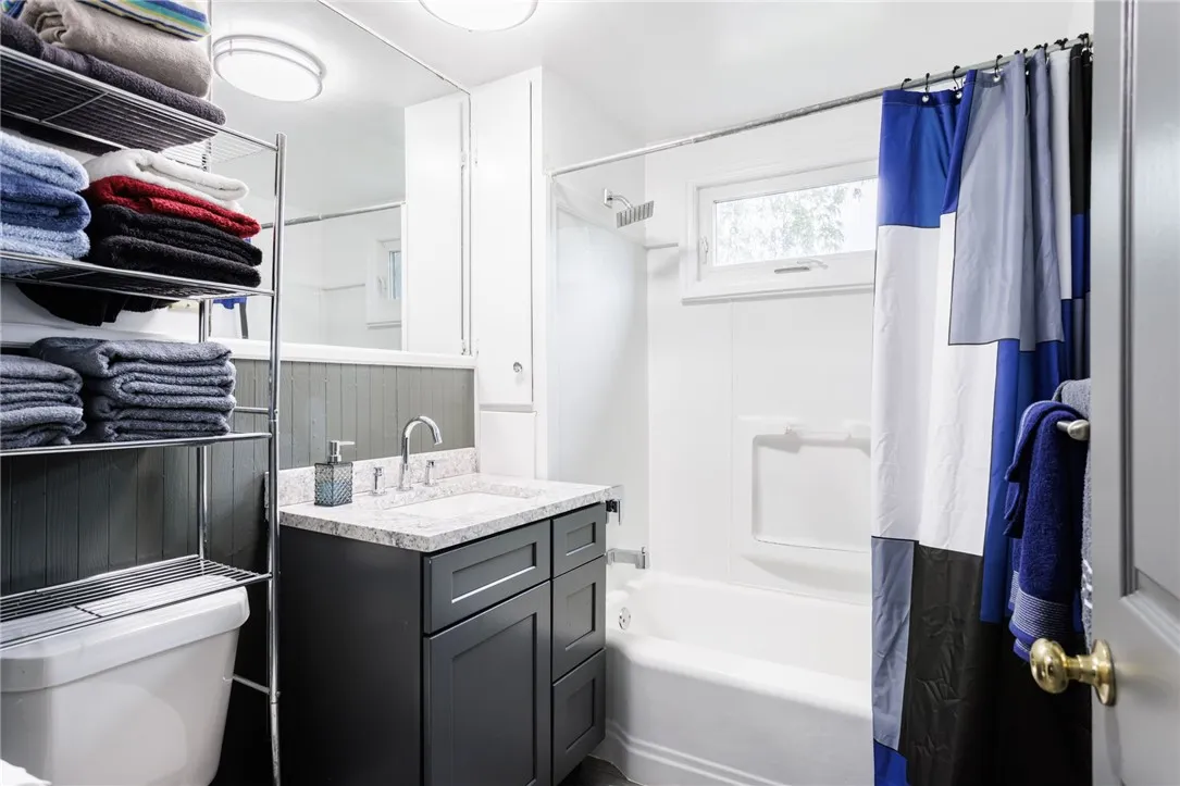 74 Everett St, Greece, New York 14615, Greece, New York 14615, 3 Bedrooms Bedrooms, 7 Rooms Rooms,1 BathroomBathrooms,Residential,Closed,74 Everett St, Greece, New York 14615,R1613598