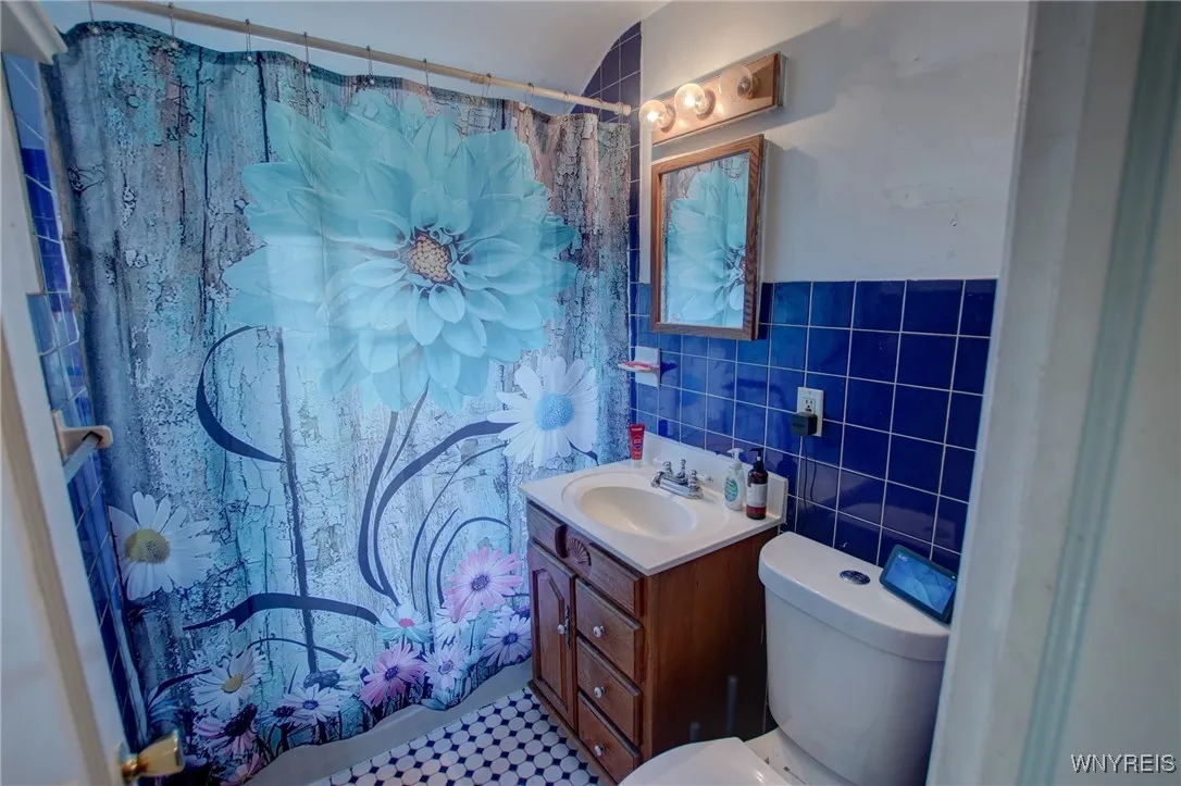 15 Arbour Lane, Buffalo, New York 14220, Buffalo, New York 14220, 4 Bedrooms Bedrooms, ,2 BathroomsBathrooms,Residential,For Sale,15 Arbour Lane, Buffalo, New York 14220,B1612963
