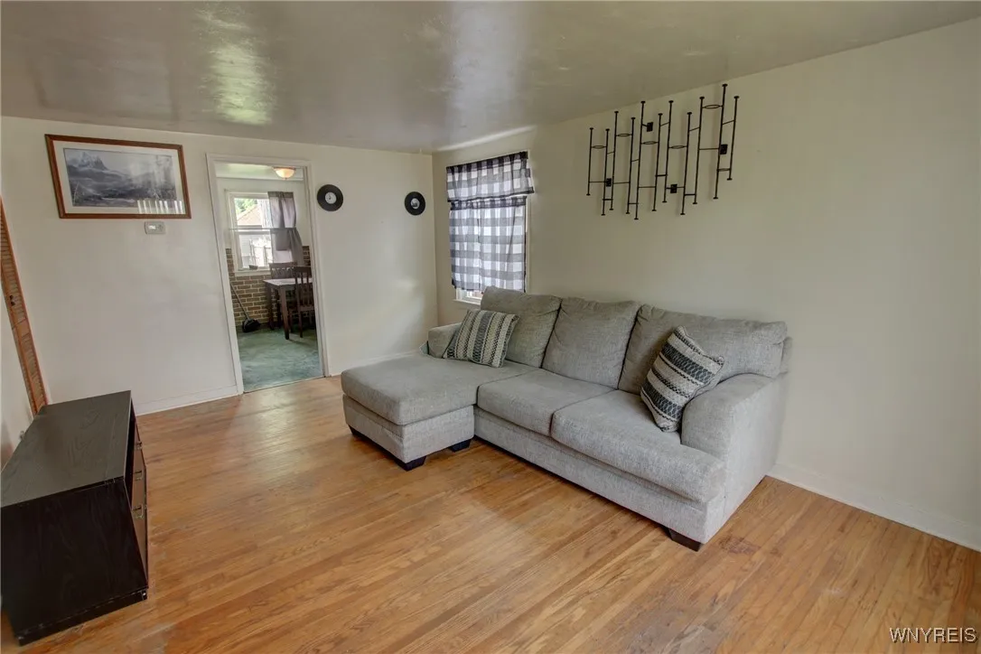 15 Arbour Lane, Buffalo, New York 14220, Buffalo, New York 14220, 4 Bedrooms Bedrooms, ,2 BathroomsBathrooms,Residential,For Sale,15 Arbour Lane, Buffalo, New York 14220,B1612963