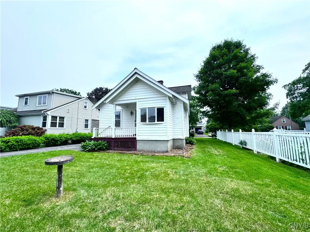 2816 Ferndale Place, Utica, New York 13501, Utica, New York 13501, 3 Bedrooms Bedrooms, 7 Rooms Rooms,1 BathroomBathrooms,Residential,For Sale,2816 Ferndale Place, Utica, New York 13501,0,S1611299