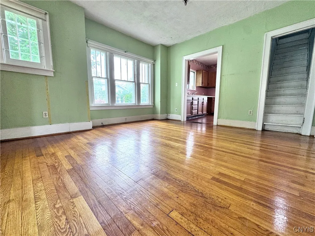 2816 Ferndale Place, Utica, New York 13501, Utica, New York 13501, 3 Bedrooms Bedrooms, 7 Rooms Rooms,1 BathroomBathrooms,Residential,For Sale,2816 Ferndale Place, Utica, New York 13501,0,S1611299