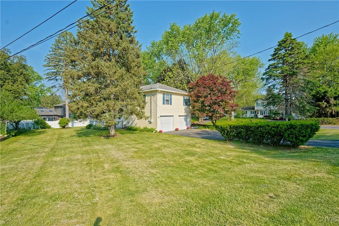 12 Sparrowbush Road South, Latham, New York 12110, New York 12110, 3 Bedrooms Bedrooms, 9 Rooms Rooms,2 BathroomsBathrooms,Residential,Closed,12 Sparrowbush Road South, Latham, New York 12110,S1611714