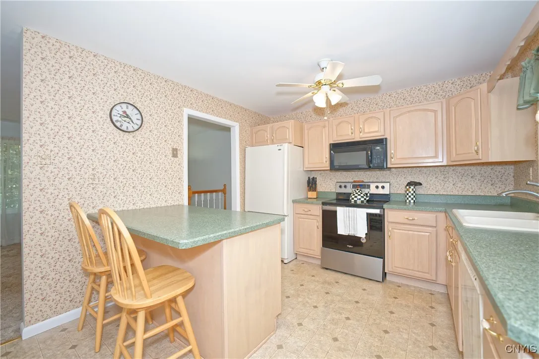 12 Sparrowbush Road South, Latham, New York 12110, New York 12110, 3 Bedrooms Bedrooms, 9 Rooms Rooms,2 BathroomsBathrooms,Residential,Closed,12 Sparrowbush Road South, Latham, New York 12110,S1611714