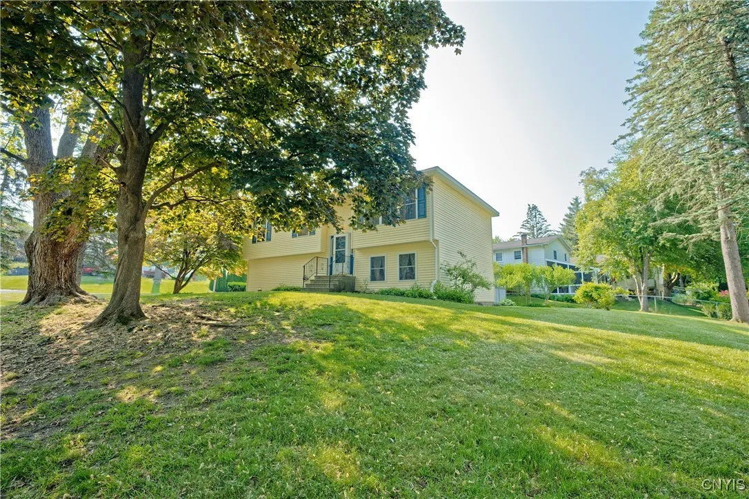 12 Sparrowbush Road South, Latham, New York 12110, New York 12110, 3 Bedrooms Bedrooms, 9 Rooms Rooms,2 BathroomsBathrooms,Residential,Closed,12 Sparrowbush Road South, Latham, New York 12110,S1611714