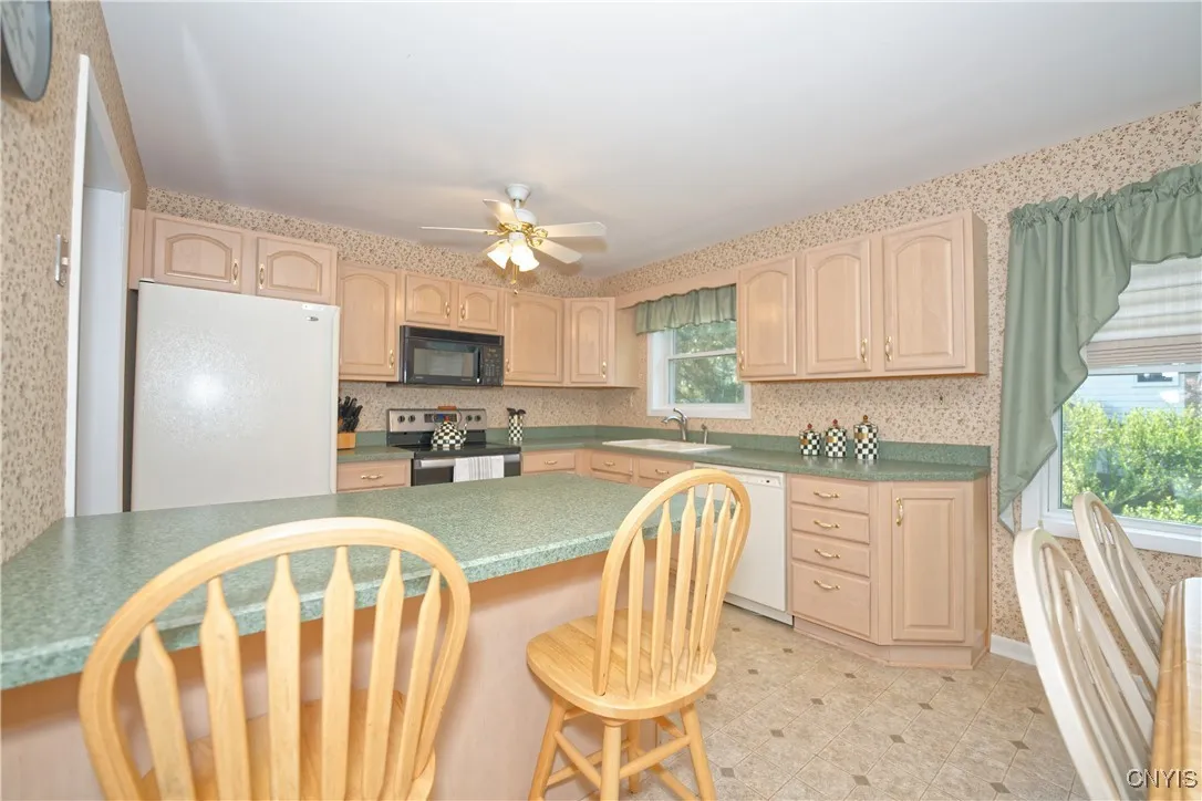 12 Sparrowbush Road South, Latham, New York 12110, New York 12110, 3 Bedrooms Bedrooms, 9 Rooms Rooms,2 BathroomsBathrooms,Residential,Closed,12 Sparrowbush Road South, Latham, New York 12110,S1611714