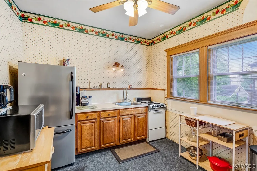 495 Linwood Avenue, Buffalo, New York 14209, Buffalo, New York 14209, 6 Bedrooms Bedrooms, ,2 BathroomsBathrooms,Residential,Closed,495 Linwood Avenue, Buffalo, New York 14209,B1611323
