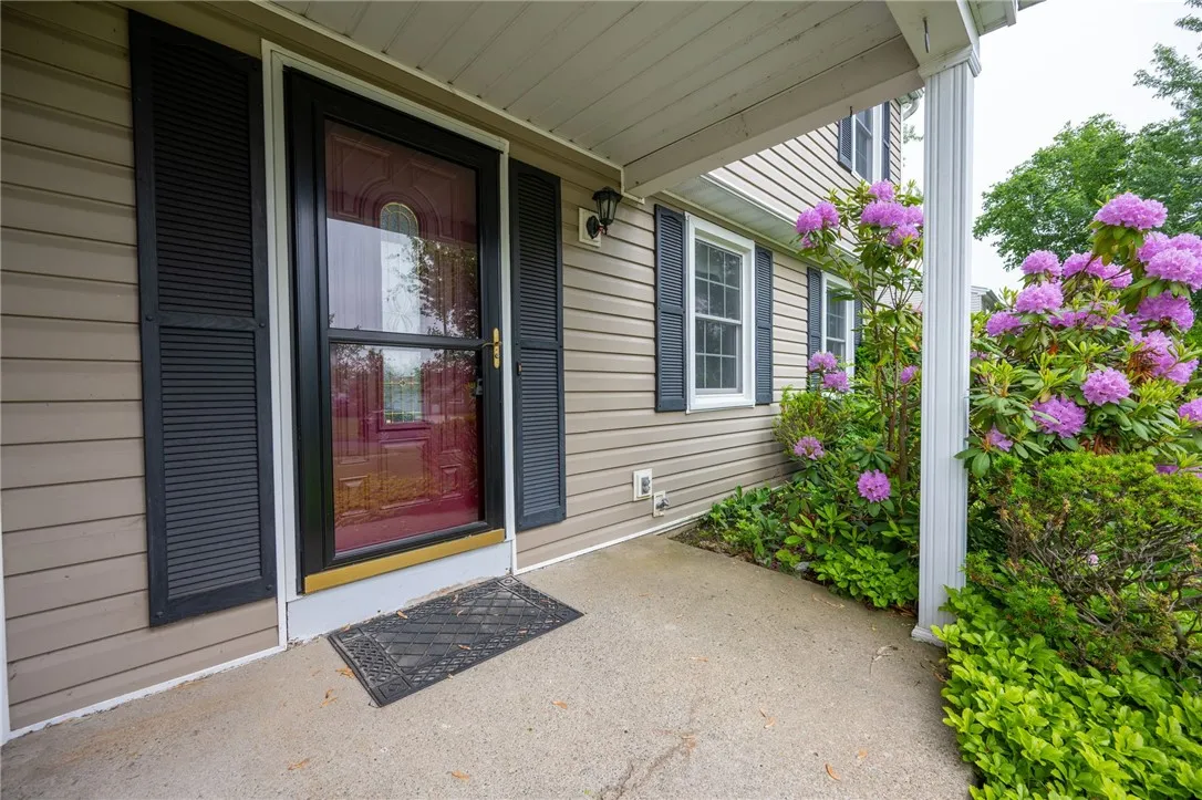 30 Sibley Drive, West Seneca, New York 14224, West Seneca, New York 14224, 5 Bedrooms Bedrooms, 12 Rooms Rooms,2 BathroomsBathrooms,Residential,Closed,30 Sibley Drive, West Seneca, New York 14224,R1613690