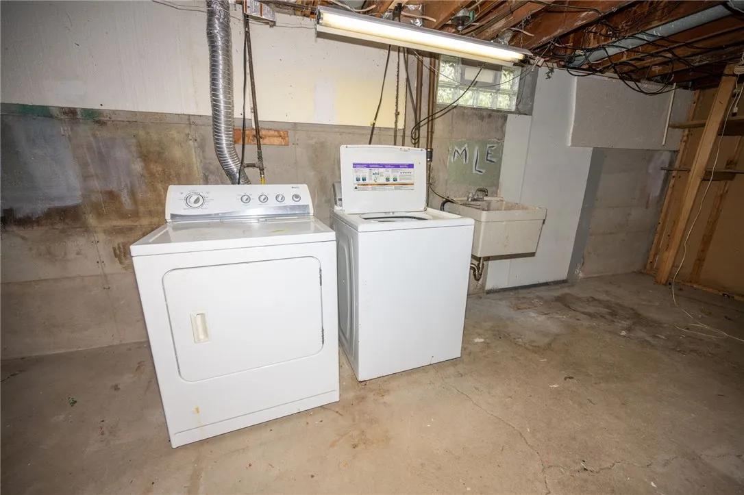 30 Sibley Drive, West Seneca, New York 14224, West Seneca, New York 14224, 5 Bedrooms Bedrooms, 12 Rooms Rooms,2 BathroomsBathrooms,Residential,Closed,30 Sibley Drive, West Seneca, New York 14224,R1613690