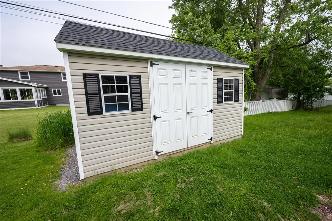 30 Sibley Drive, West Seneca, New York 14224, West Seneca, New York 14224, 5 Bedrooms Bedrooms, 12 Rooms Rooms,2 BathroomsBathrooms,Residential,Closed,30 Sibley Drive, West Seneca, New York 14224,R1613690