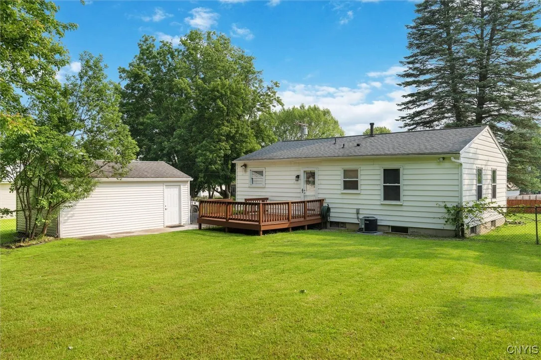 109 Blanchard Boulevard, Van Buren, New York 13209, Van Buren, New York 13209, 3 Bedrooms Bedrooms, 8 Rooms Rooms,1 BathroomBathrooms,Residential,Closed,109 Blanchard Boulevard, Van Buren, New York 13209,S1601316