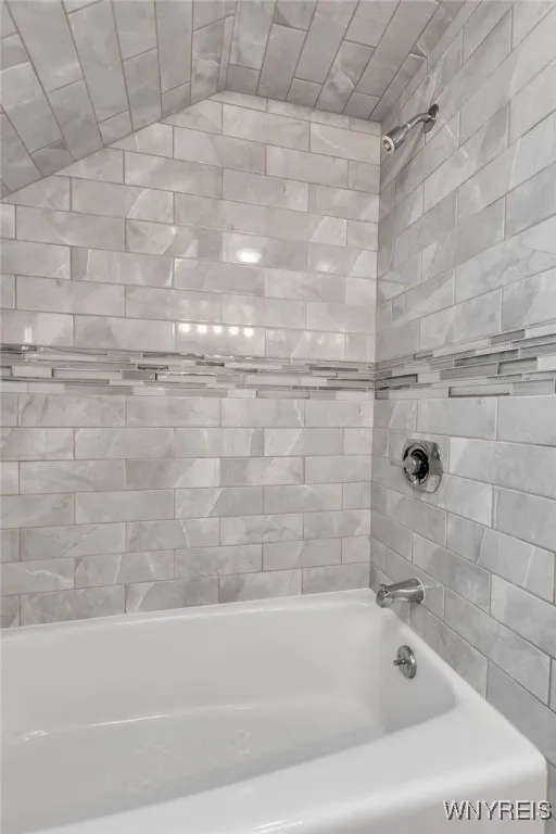 213 Orchard Drive, Tonawanda-town, New York 14223, Tonawanda, New York 14223, 2 Bedrooms Bedrooms, 5 Rooms Rooms,2 BathroomsBathrooms,Residential,Closed,213 Orchard Drive, Tonawanda-town, New York 14223,B1613642