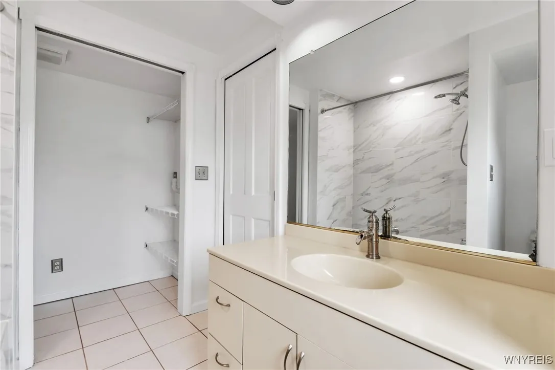 213 Orchard Drive, Tonawanda-town, New York 14223, Tonawanda, New York 14223, 2 Bedrooms Bedrooms, 5 Rooms Rooms,2 BathroomsBathrooms,Residential,Closed,213 Orchard Drive, Tonawanda-town, New York 14223,B1613642