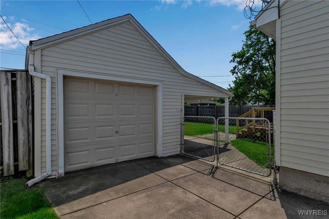 213 Orchard Drive, Tonawanda-town, New York 14223, Tonawanda, New York 14223, 2 Bedrooms Bedrooms, 5 Rooms Rooms,2 BathroomsBathrooms,Residential,Closed,213 Orchard Drive, Tonawanda-town, New York 14223,B1613642