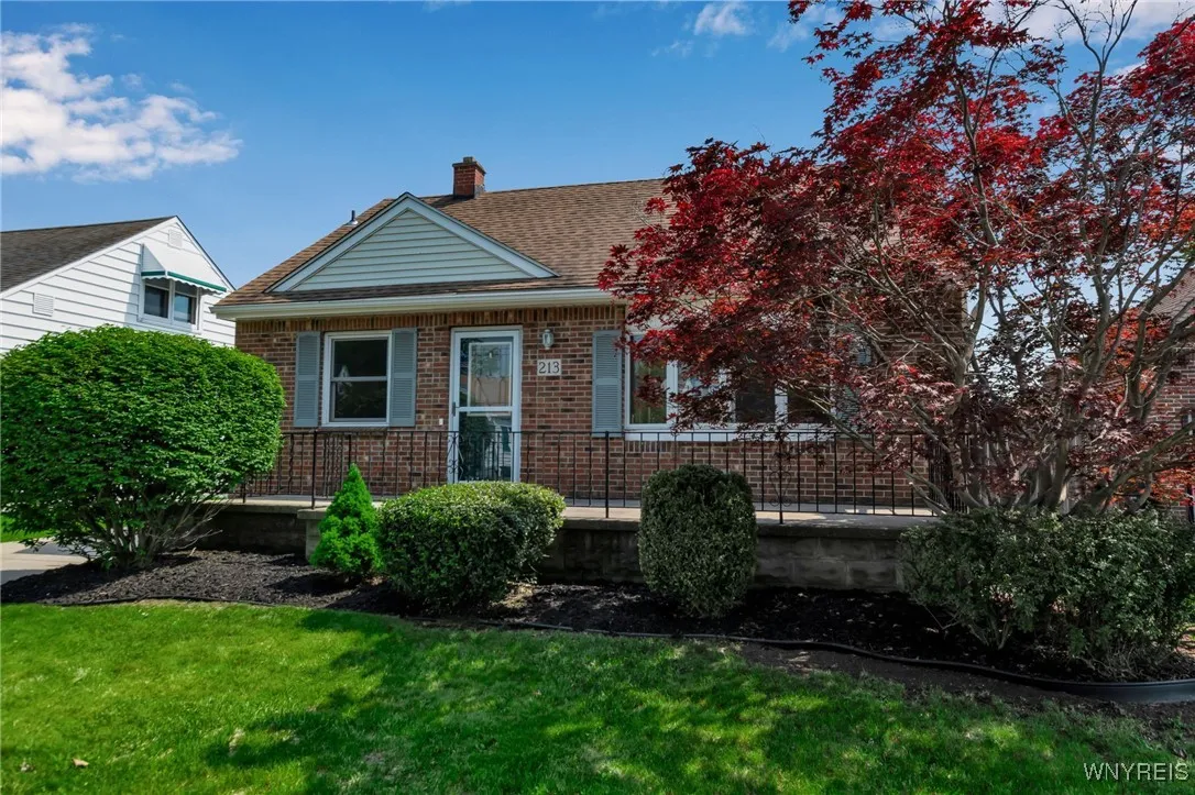 213 Orchard Drive, Tonawanda-town, New York 14223, Tonawanda, New York 14223, 2 Bedrooms Bedrooms, 5 Rooms Rooms,2 BathroomsBathrooms,Residential,Closed,213 Orchard Drive, Tonawanda-town, New York 14223,B1613642