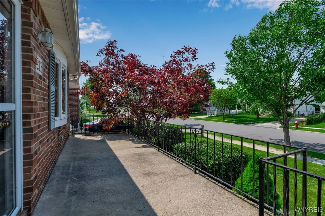 213 Orchard Drive, Tonawanda-town, New York 14223, Tonawanda, New York 14223, 2 Bedrooms Bedrooms, 5 Rooms Rooms,2 BathroomsBathrooms,Residential,Closed,213 Orchard Drive, Tonawanda-town, New York 14223,B1613642