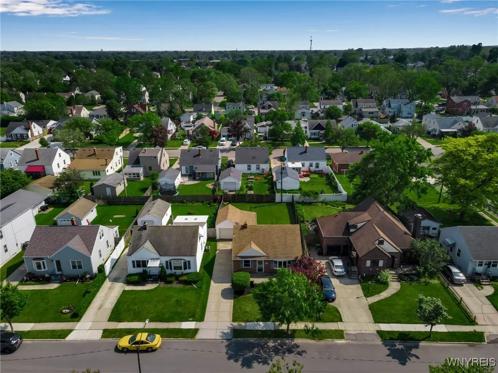 213 Orchard Drive, Tonawanda-town, New York 14223, Tonawanda, New York 14223, 2 Bedrooms Bedrooms, 5 Rooms Rooms,2 BathroomsBathrooms,Residential,Closed,213 Orchard Drive, Tonawanda-town, New York 14223,B1613642