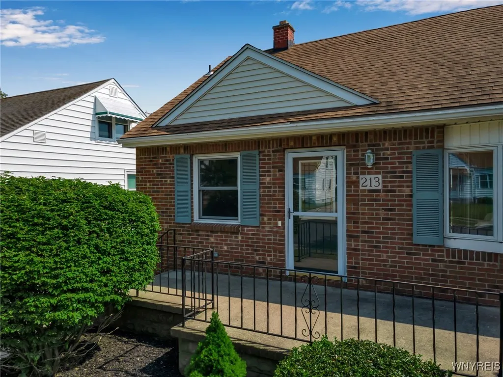 213 Orchard Drive, Tonawanda-town, New York 14223, Tonawanda, New York 14223, 2 Bedrooms Bedrooms, 5 Rooms Rooms,2 BathroomsBathrooms,Residential,Closed,213 Orchard Drive, Tonawanda-town, New York 14223,B1613642