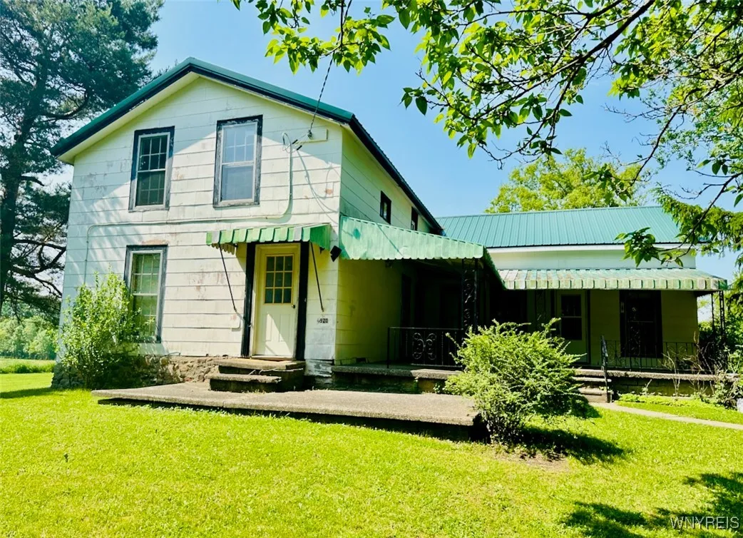 11920 Clarence Center Road, Newstead, New York 140, Newstead, New York 14001, 3 Bedrooms Bedrooms, 8 Rooms Rooms,2 BathroomsBathrooms,Residential,Closed,11920 Clarence Center Road, Newstead, New York 140,B1613440