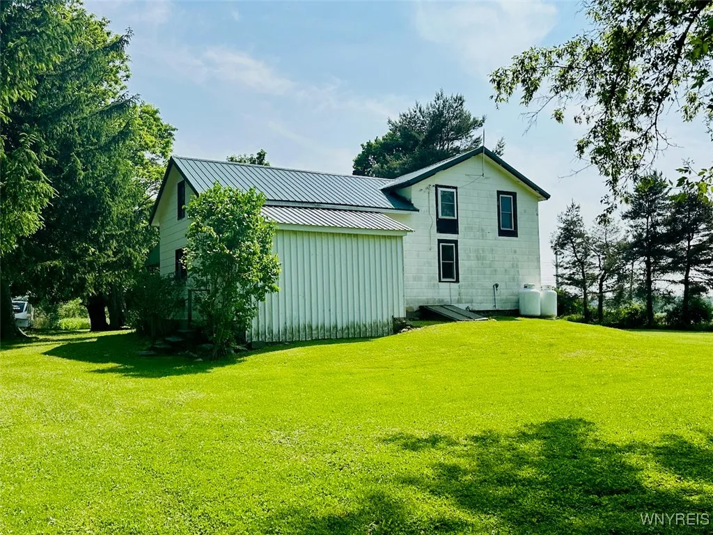 11920 Clarence Center Road, Newstead, New York 140, Newstead, New York 14001, 3 Bedrooms Bedrooms, 8 Rooms Rooms,2 BathroomsBathrooms,Residential,Closed,11920 Clarence Center Road, Newstead, New York 140,B1613440