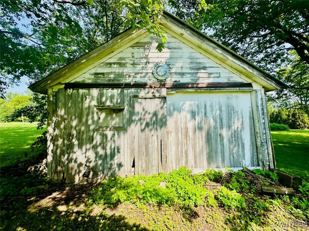 11920 Clarence Center Road, Newstead, New York 140, Newstead, New York 14001, 3 Bedrooms Bedrooms, 8 Rooms Rooms,2 BathroomsBathrooms,Residential,Closed,11920 Clarence Center Road, Newstead, New York 140,B1613440