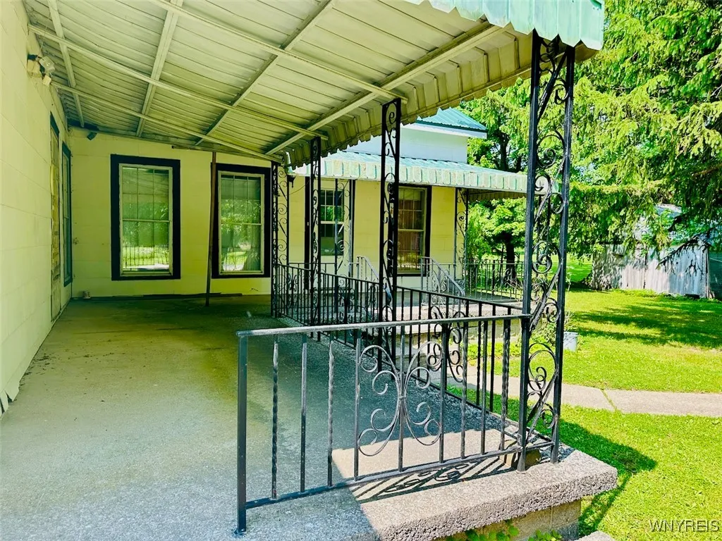 11920 Clarence Center Road, Newstead, New York 140, Newstead, New York 14001, 3 Bedrooms Bedrooms, 8 Rooms Rooms,2 BathroomsBathrooms,Residential,Closed,11920 Clarence Center Road, Newstead, New York 140,B1613440