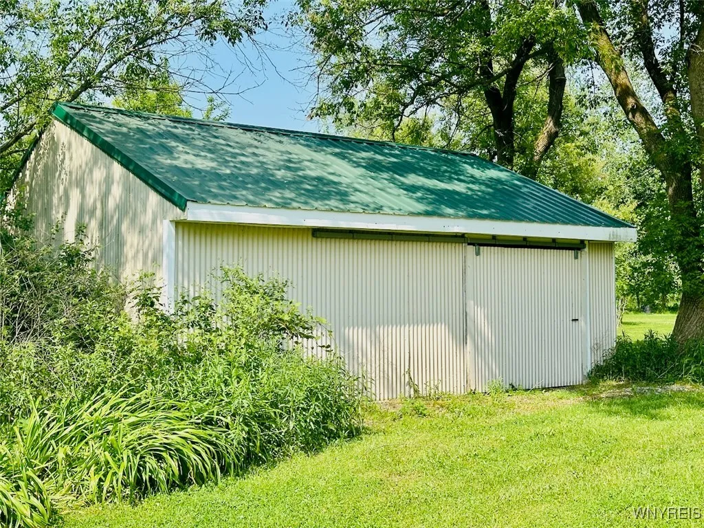 11920 Clarence Center Road, Newstead, New York 140, Newstead, New York 14001, 3 Bedrooms Bedrooms, 8 Rooms Rooms,2 BathroomsBathrooms,Residential,Closed,11920 Clarence Center Road, Newstead, New York 140,B1613440