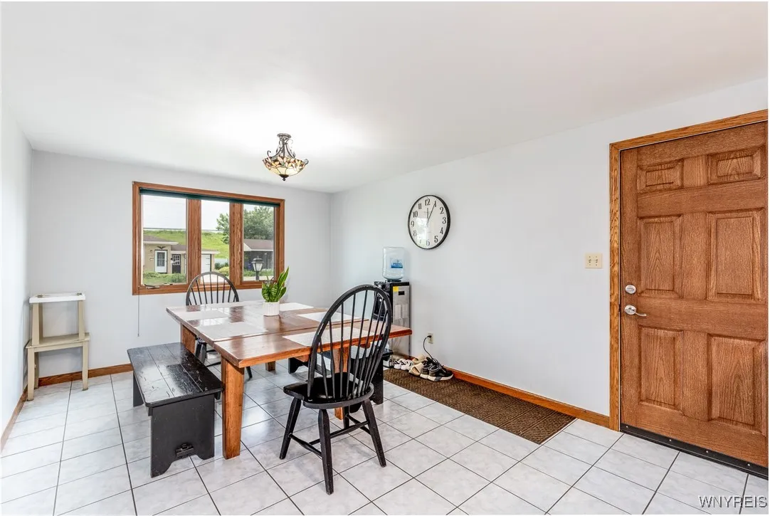 Roomy kitchen eating area