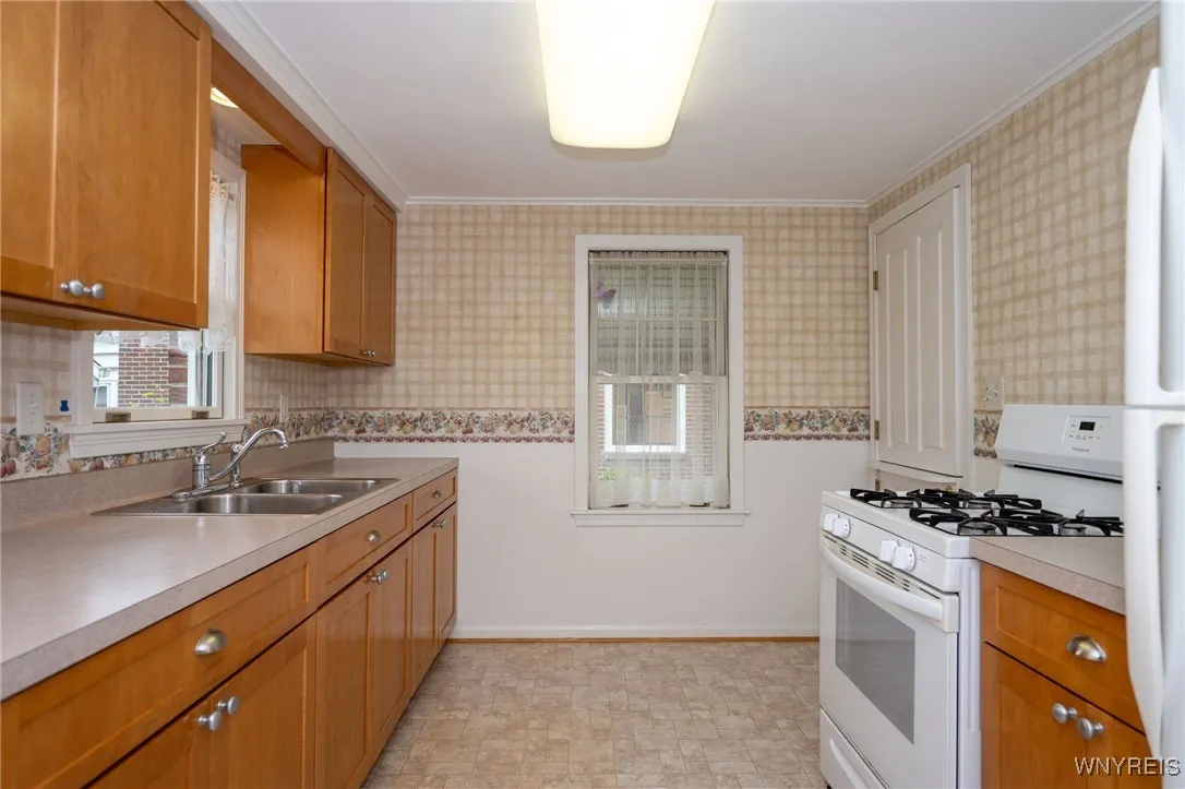 85 Harding Avenue, Tonawanda-town, New York 14217, Tonawanda, New York 14217, 3 Bedrooms Bedrooms, 6 Rooms Rooms,1 BathroomBathrooms,Residential,Closed,85 Harding Avenue, Tonawanda-town, New York 14217,0,B1613130
