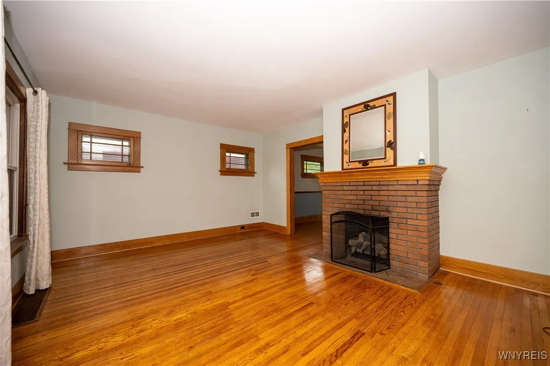 124 Argonne Drive, Tonawanda-town, New York 14217, Tonawanda, New York 14217, 3 Bedrooms Bedrooms, 10 Rooms Rooms,1 BathroomBathrooms,Residential,Closed,124 Argonne Drive, Tonawanda-town, New York 14217,B1613320