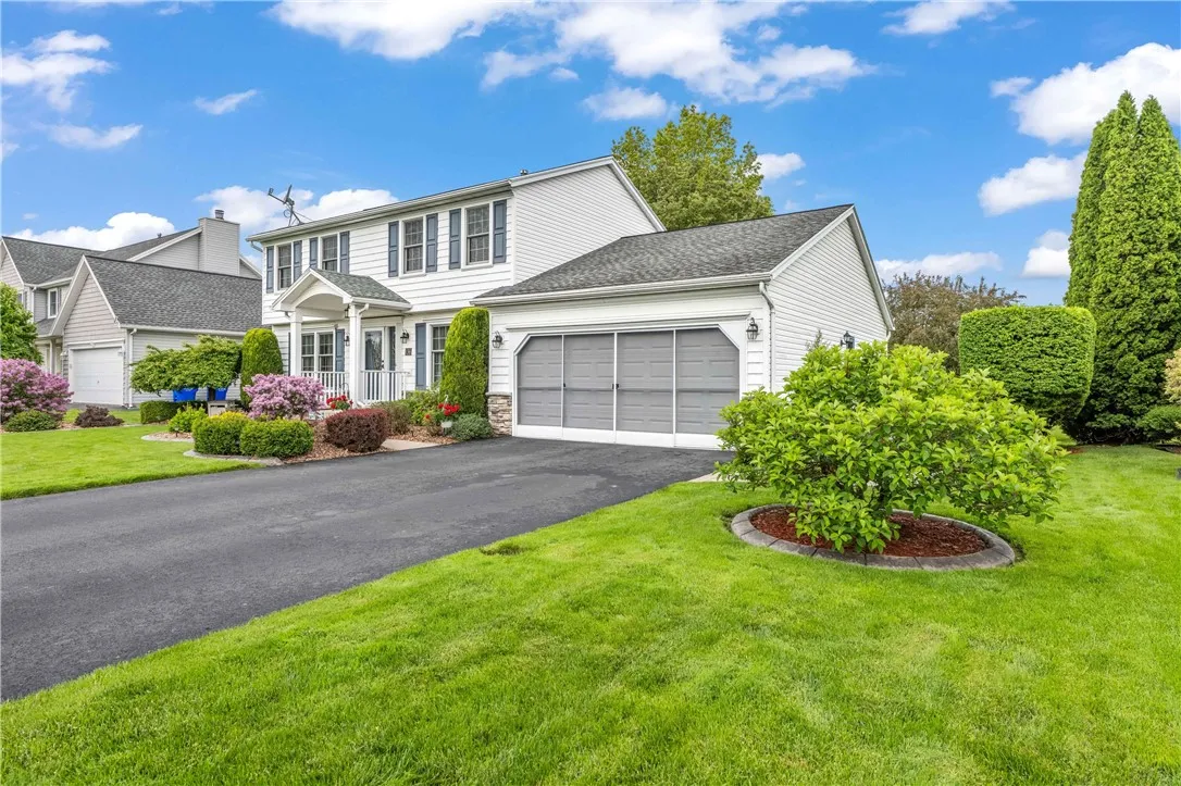 136 Ellery Road, Greece, New York 14612, Greece, New York 14612, 3 Bedrooms Bedrooms, 7 Rooms Rooms,2 BathroomsBathrooms,Residential,Closed,136 Ellery Road, Greece, New York 14612,0,R1613557