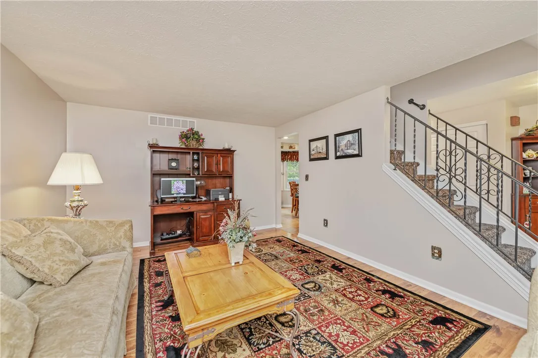 136 Ellery Road, Greece, New York 14612, Greece, New York 14612, 3 Bedrooms Bedrooms, 7 Rooms Rooms,2 BathroomsBathrooms,Residential,Closed,136 Ellery Road, Greece, New York 14612,0,R1613557