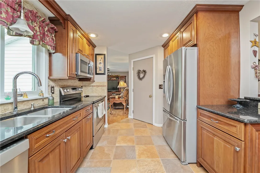 136 Ellery Road, Greece, New York 14612, Greece, New York 14612, 3 Bedrooms Bedrooms, 7 Rooms Rooms,2 BathroomsBathrooms,Residential,Closed,136 Ellery Road, Greece, New York 14612,0,R1613557