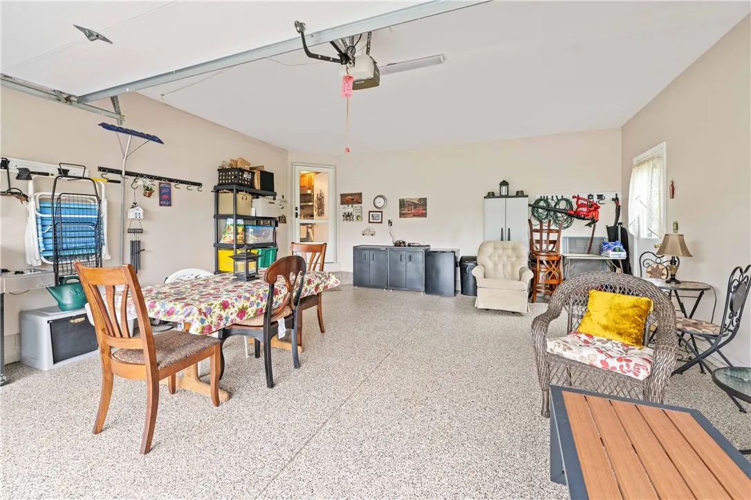 136 Ellery Road, Greece, New York 14612, Greece, New York 14612, 3 Bedrooms Bedrooms, 7 Rooms Rooms,2 BathroomsBathrooms,Residential,Closed,136 Ellery Road, Greece, New York 14612,0,R1613557