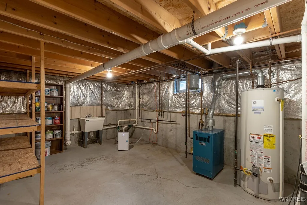 3412 Wallace Drive, Grand Island, New York 14072, Grand Island, New York 14072, 3 Bedrooms Bedrooms, 8 Rooms Rooms,2 BathroomsBathrooms,Residential,Closed,3412 Wallace Drive, Grand Island, New York 14072,B1613334