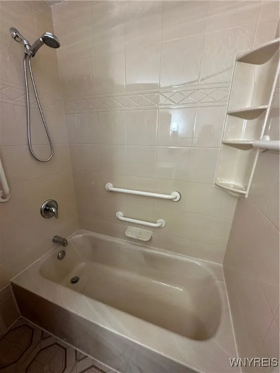 425 Brighton Road, Tonawanda-town, New York 14150, Tonawanda, New York 14150, 5 Bedrooms Bedrooms, ,2 BathroomsBathrooms,Residential,Closed,425 Brighton Road, Tonawanda-town, New York 14150,B1613710