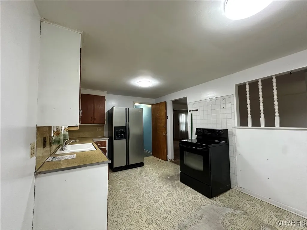 425 Brighton Road, Tonawanda-town, New York 14150, Tonawanda, New York 14150, 5 Bedrooms Bedrooms, ,2 BathroomsBathrooms,Residential,Closed,425 Brighton Road, Tonawanda-town, New York 14150,B1613710