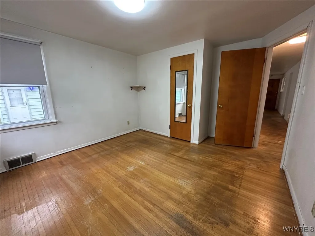 425 Brighton Road, Tonawanda-town, New York 14150, Tonawanda, New York 14150, 5 Bedrooms Bedrooms, ,2 BathroomsBathrooms,Residential,Closed,425 Brighton Road, Tonawanda-town, New York 14150,B1613710