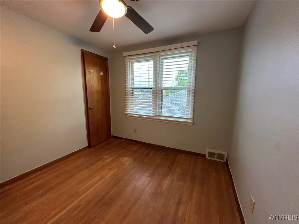 425 Brighton Road, Tonawanda-town, New York 14150, Tonawanda, New York 14150, 5 Bedrooms Bedrooms, ,2 BathroomsBathrooms,Residential,Closed,425 Brighton Road, Tonawanda-town, New York 14150,B1613710
