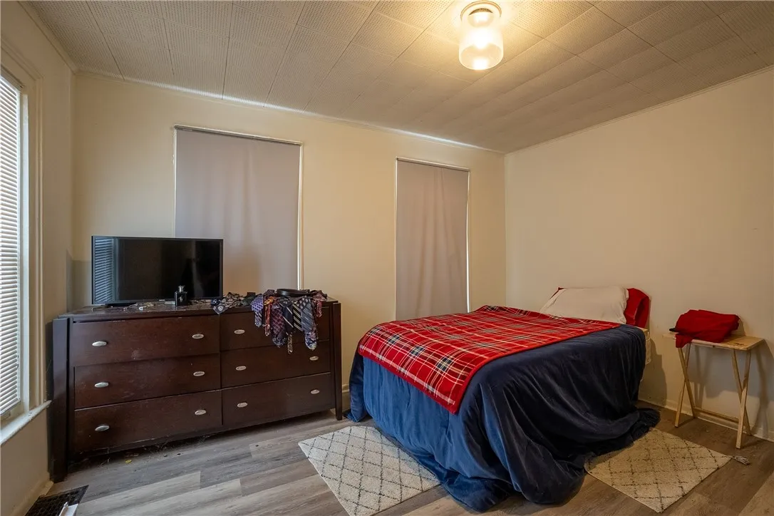 12 Van Cleef Street, Seneca Falls, New York 13148, Seneca Falls, New York 13148, 2 Bedrooms Bedrooms, ,2 BathroomsBathrooms,Residential,Closed,12 Van Cleef Street, Seneca Falls, New York 13148,0,R1612235