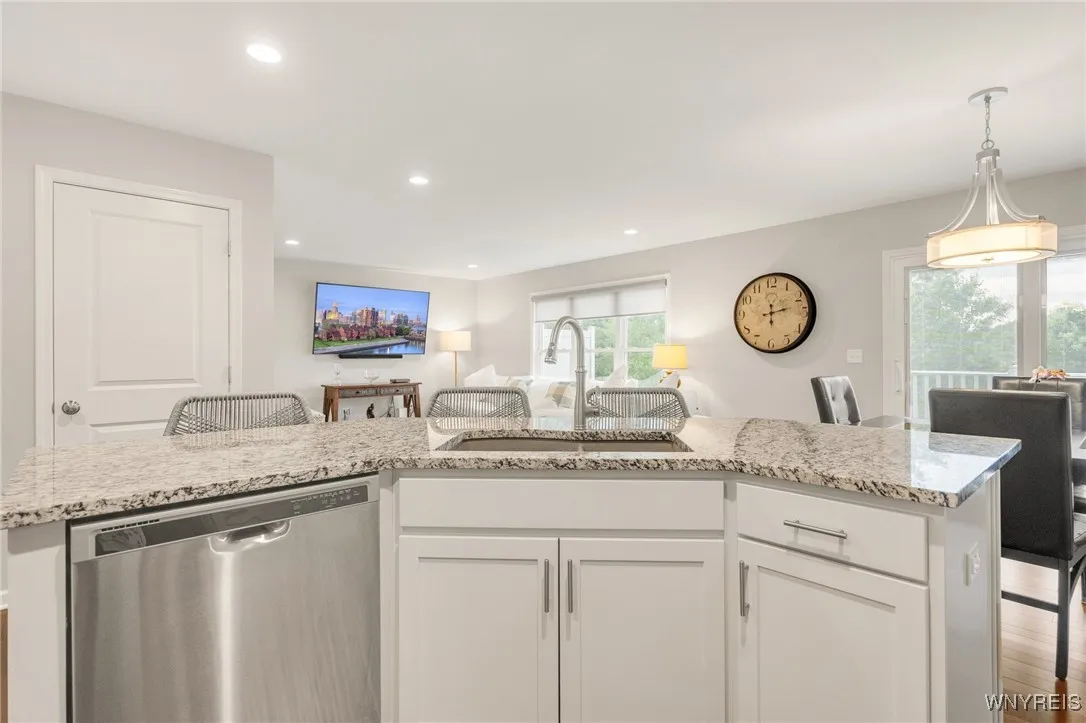172 Northill Drive B, Amherst, New York 14221, Amherst, New York 14221, 3 Bedrooms Bedrooms, 7 Rooms Rooms,2 BathroomsBathrooms,Residential,Closed,172 Northill Drive B, Amherst, New York 14221,0,B1612815